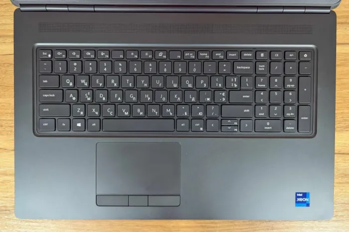 Мобільна робоча станція Dell Precision 7760 / 17,3" (3840x2160) IPS / Intel Xeon W-11855M (6 (12) ядер по 3,2 - 4,9 ГГц) / 32 ГБ DDR4 / 1000 ГБ SSD / nVidia RTX A4000, 8 ГБ GDDR6, 256-біт / WebCam / HDMI / Windows 11 б/в - зображення 3