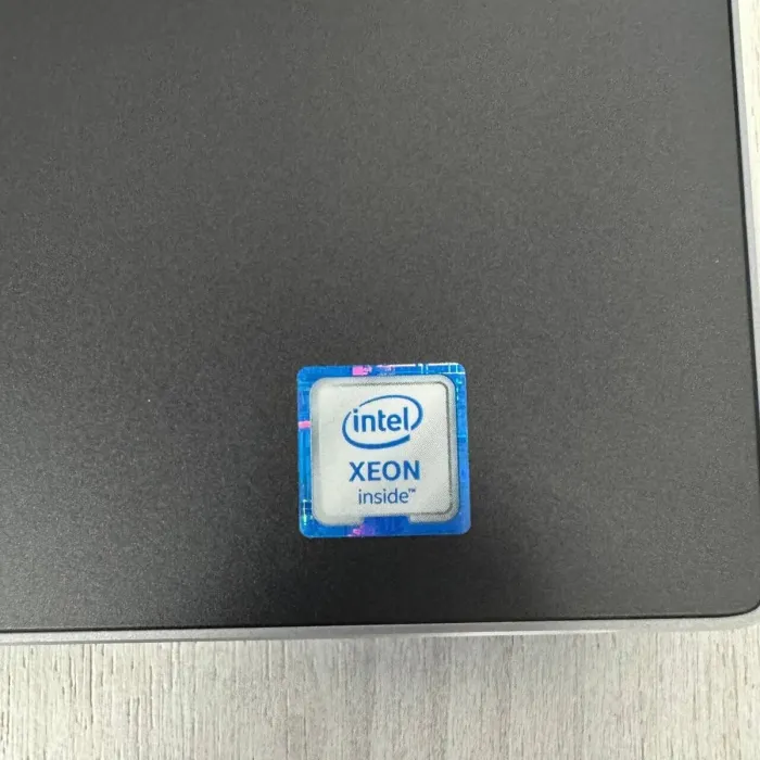 Ноутбук Б-клас Dell Precision 7740 / 17.3" (1920x1080) IPS / Intel Xeon E-2276M (6 (12) ядер по 2.8 - 4.7 GHz) / 32 GB DDR4 / 256 GB SSD / Intel UHD Graphics / WebCam б/в - зображення 8