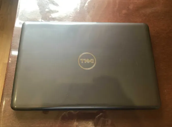 Ноутбук Dell Inspiron 15 5567 / 15.6" (1366x768) TN / Intel Core i7-7500U (2 (4) ядра по 2.7 - 3.5 GHz) / 8 GB DDR3 / 128 GB SSD / Intel HD Graphics 620 / WebCam б/в - зображення 3