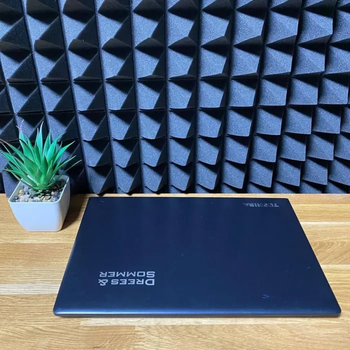 Ноутбук Toshiba Tecra X40-D-149 / 14" (1920x1080) TN Touch / Intel Core i5-7200U (2 (4) ядра по 2.5 - 3.1 GHz) / 16 GB DDR4 / 256 GB SSD / Intel HD Graphics 620 / WebCam б/в - зображення 7