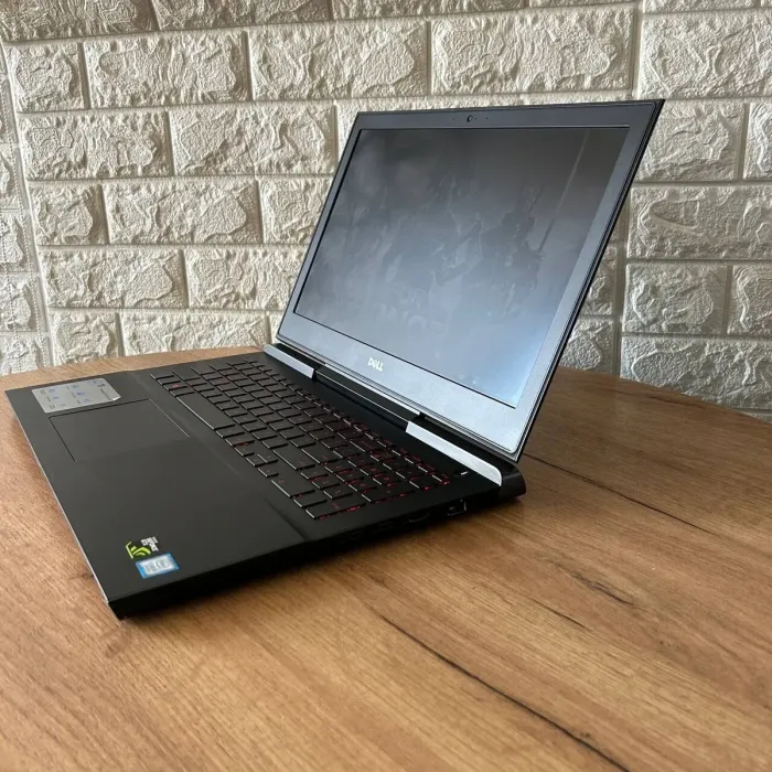 Ігровий ноутбук Б-клас Dell Inspiron 15 Gaming 7567 / 15.6" (1920x1080) IPS / Intel Core i5-7300HQ (4 ядра по 2.5 - 3.5 GHz) / 16 GB DDR4 / 256 GB SSD / nVidia GeForce GTX 1050 Ti, 4 GB GDDR5, 128-bit / WebCam б/в - зображення 5