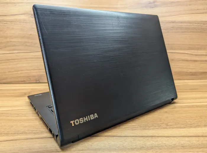 Ноутбук Toshiba Tecra C40-D / 14" (1366x768) TN / Intel Core i5-7200U (2 (4) ядра по 2.5 - 3.1 GHz) / 8 GB DDR3 / 240 GB SSD / Intel HD Graphics 620 / HDMI / Windows 10 б/в - зображення 6