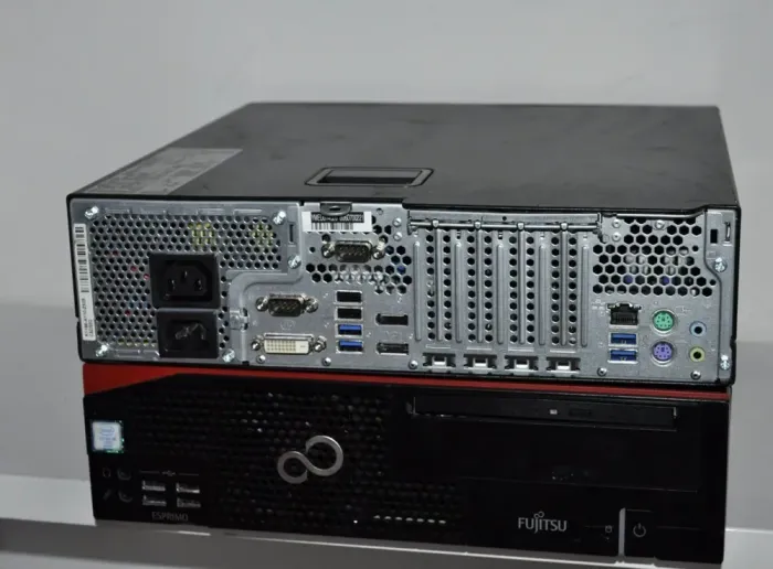 Компьютер Fujitsu Esprimo D757 E90+ SFF / Intel Core i5-6500 (4 ядра по 3.2 - 3.6 GHz) / 8 GB DDR4 / 320 GB HDD / Intel HD Graphics 530 / Windows 11 Pro б/в - зображення 3