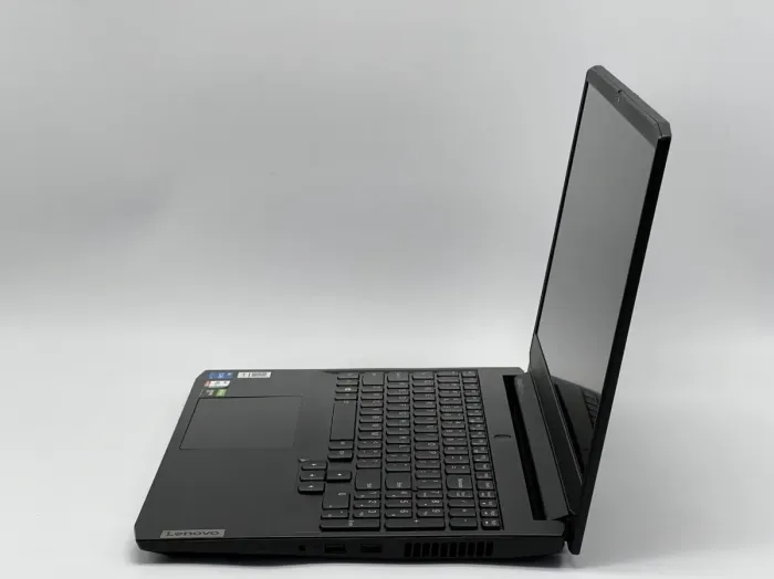 Ігровий ноутбук Б-класу Lenovo IdeaPad Gaming 3 15IHU6 / 15,6" (1920x1080) IPS / Intel Core i5-11300H (4 (8) ядра по 2,6 - 4,4 ГГц) / 16 ГБ DDR4 / 480 ГБ SSD / nVidia GeForce GTX 1650, 4 ГБ GDDR6, 128-біт / Веб-камера б/в - зображення 4
