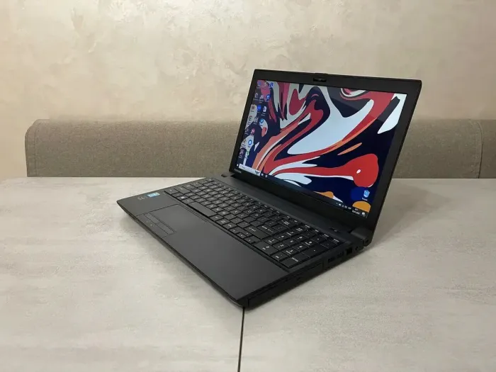 Ноутбук Toshiba Tecra A50-A / 15.6" (1366x768) TN / Intel Core i3-4000M (2 (4) ядра по 2.4 GHz) / 8 GB DDR3 / 120 GB SSD NEW / Intel HD Graphics 4600 / WebCam / HDMI б/в - зображення 4