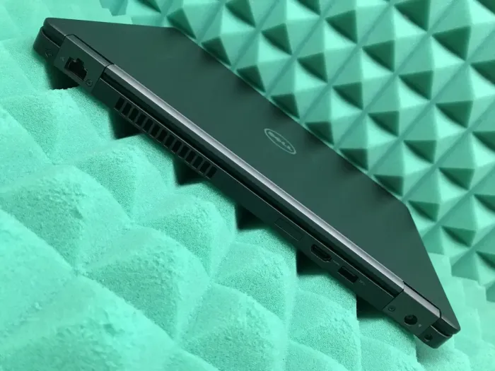 Ноутбук Б-клас Dell Latitude 5480 / 14" (1920x1080) IPS / Intel Core i5-7440HQ (4 ядра по 2.8 - 3.8 GHz) / 8 GB DDR4 / 256 GB SSD M.2 / Intel HD Graphics 630 / USB 3.1 / HDMI / Windows 11 б/в - зображення 7