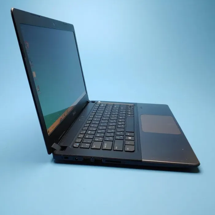 Ультрабук Б-класс Dell Vostro 5470 / 14" (1366x768) TN / Intel Core i3-4010U (2 (4) ядра по 1.7 GHz) / 4 GB DDR3 / 240 GB SSD / Intel HD Graphics 4400 / WebCam / Win 10 Home б/в - зображення 4