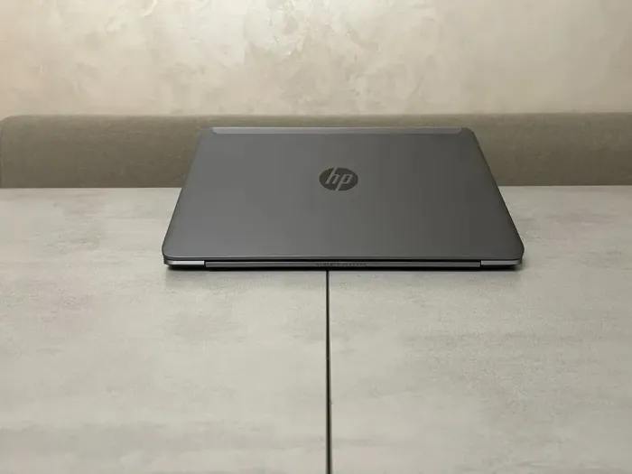 Ультрабук HP EliteBook Folio 1040 G1 / 14" (1600x900) TN / Intel Core i5-4310U (2 (4) ядра по 2.0 - 3.0 GHz) / 8 GB DDR3 / 256 GB SSD / Intel HD Graphics 4400 / DisplayPort / 4G LTE б/в - зображення 8