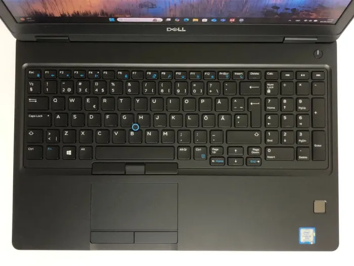 Ноутбук Dell Latitude 5591 / 15.6" (1920x1080) IPS / Intel Core i5-8400H (4 (8) ядра по 2.5 - 4.2 GHz) / 16 GB DDR4 / 256 GB SSD / nVidia GeForce MX130, 2 GB DDR5, 64-bit / WebCam / Win 11 Pro б/в - зображення 8