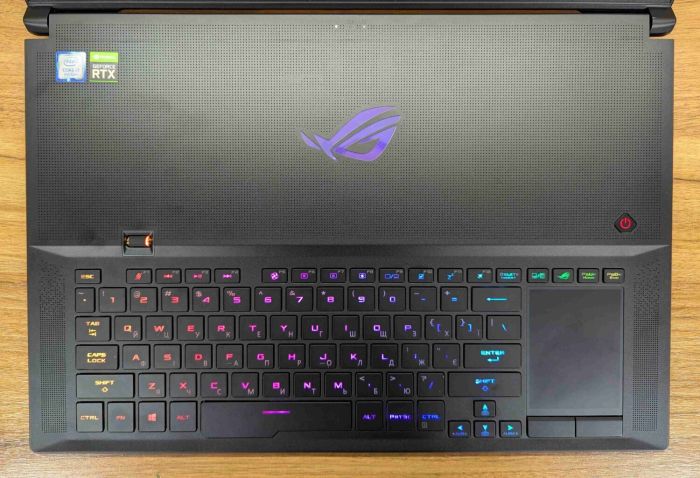 Ігровий ноутбук Asus ROG Zephyrus GX701G / 17,3" (1920x1080) IPS / Intel Core i7-9750H (6 (12) ядер по 2,6 - 4,5 ГГц) / 16 ГБ DDR4 / 1000 ГБ SSD / nVidia GeForce RTX 2070, 8 ГБ GDDR6, 256-біт / HDMI / Windows 10 б/в - зображення 3