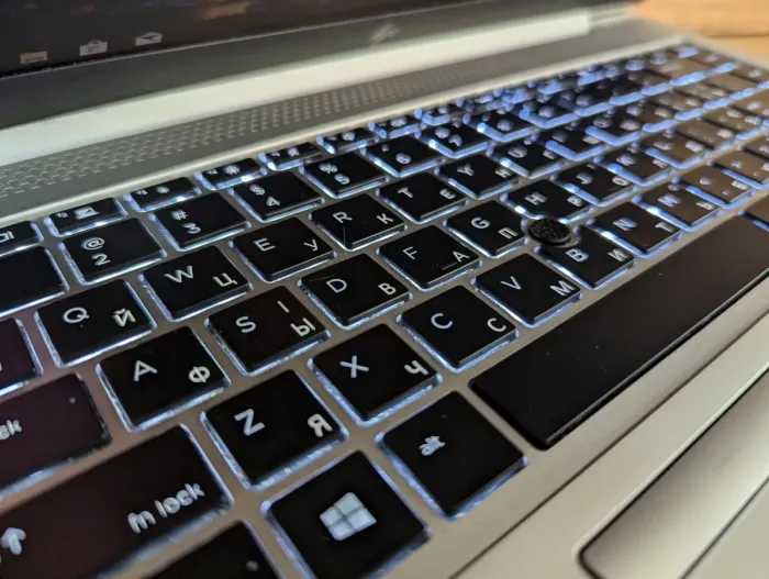 Ультрабук HP EliteBook 840 G5 / 14" (1920x1080) IPS / Intel Core i5-8350U (4 (8) ядра по 1.7 - 3.6 GHz) / 16 GB DDR4 / 512 GB SSD / Intel UHD Graphics 620 / WebCam / TouchID / Windows 10 б/в - зображення 12