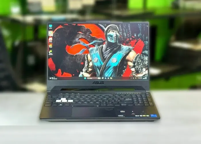 Ігровий ноутбук Б-клас Asus TUF Dash F15 FX517Z / 15.6" (1920x1080) IPS / Intel Core i5-12450H (8 (12) ядер по 3.3 - 4.4 GHz) / 16 GB DDR5 / 512 GB SSD M.2 / nVidia GeForce RTX 3050, 4 GB GDDR6, 128-bit / WebCam Win 11 Home б/в - зображення 2