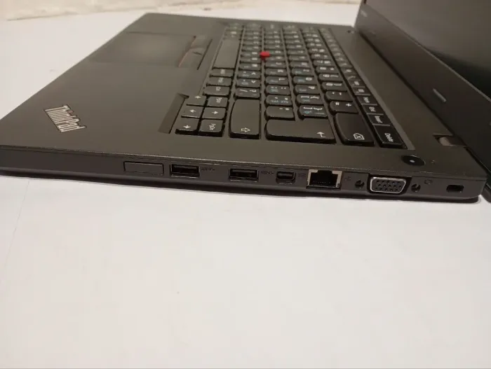 Ультрабук Б-клас Lenovo Thinkpad T450 / 14" (1920x1080) TN / Intel Core i5-5200U (2 (4) ядра по 2.2 - 2.7 GHz) / 8 GB DDR3 / 120 GB SSD / Intel HD Graphics 5500 / WebCam б/в - зображення 6