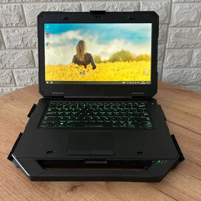Захищений ноутбук Б-клас Dell Latitude 5414 Rugged / 14" (1920x1080) IPS Touch / Intel Core i5-6300U (2 (4) ядра по 2.4 - 3.0 GHz) / 8 GB DDR4 / 256 GB SSD / Intel HD Graphics 520 / WebCam б/в - зображення 2