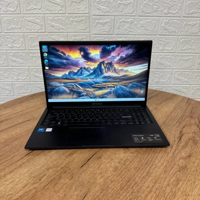 Ультрабук Б-клас Asus Vivobook F1504VAP / 15.6" (1920x1080) TN / Intel Core 5 120U (10 (12) ядер по 1.4 - 5.0 GHz) / 16 GB DDR4 / 512 GB SSD NVMe / Intel Graphics / WebCam б/в - зображення 2