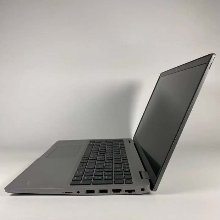 Ультрабук Б-клас Dell Latitude 5520 / 15.6" (1920x1080) IPS / Intel Core i5-1135G7 (4 (8) ядра по 2.4 - 4.2 GHz) / 16 GB DDR4 / 256 GB SSD / Intel Iris Xe Graphics / WebCam / HDMI б/в - зображення 5