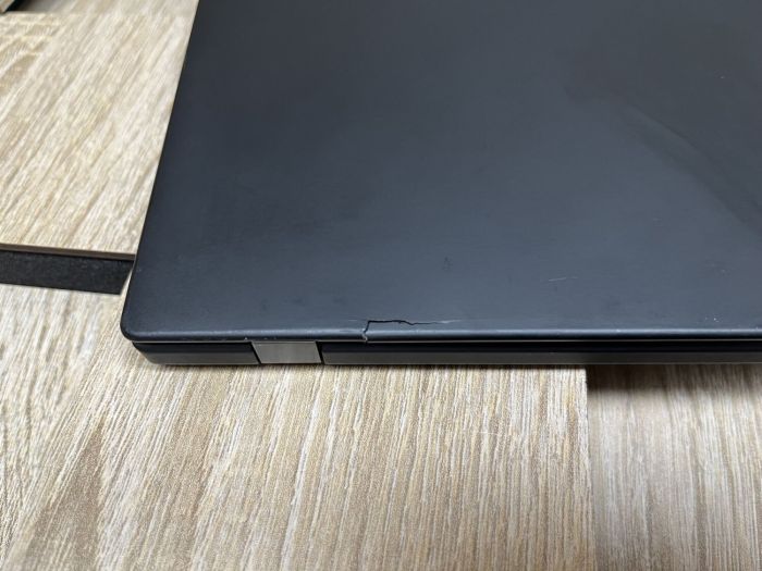 Ультрабук Б-клас Lenovo ThinkPad X1 Carbon (7th Gen) / 14" (1920x1080) IPS / Intel Core i7-10710U (6 (12) ядер по 1.1 - 4.7 GHz) / 16 GB DDR3 / 256 GB SSD M.2 / Intel UHD Graphics / WebCam / Fingerprint / HDMI б/в - зображення 10