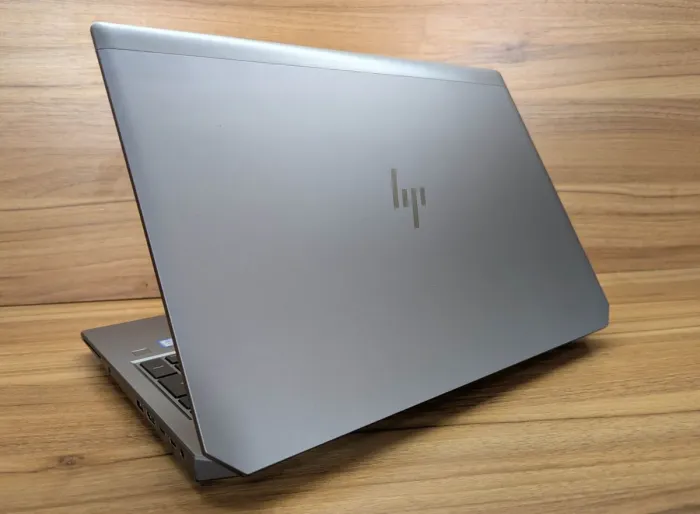 Мобільна робоча станція HP zBook 15 G5 / 15.6" (1920x1080) IPS / Intel Xeon E-2176M (6 (12) ядер по 2.7 - 4.4 GHz) / 16 GB DDR4 / 512 GB SSD / nVidia Quadro P2000, 4 GB GDDR5, 128-bit / WebCam / TouchID / Windows 10 б/в - зображення 7