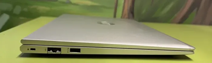 Ультрабук HP ProBook 450 G10 / 15.6" (1920x1080) IPS / Intel Core i7-1355U (10 (12) ядер по 3.7-5 GHz) / 16 GB DDR5 / 256 GB SSD / Intel Iris Xe Graphics eligible / WebCam / Win 11 PRO Lic б/в - зображення 7