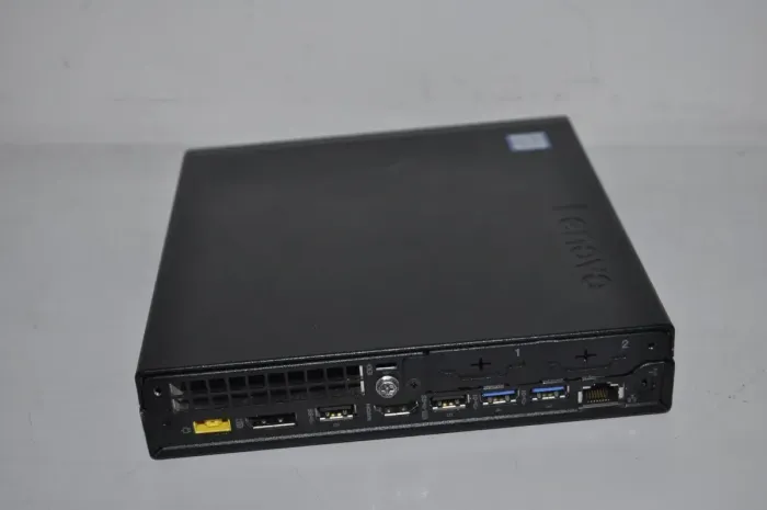 Неттоп Lenovo ThinkCentre M720q Tiny USFF / Intel Core i5-8400T (6 ядер по 1.7 - 3.3 GHz) / 16 GB DDR4 / 256 GB SSD / Intel UHD Graphics 630 б/в - зображення 4