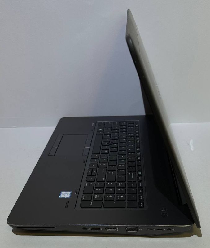 Мобільна робоча станція HP ZBook 17 G4 / 17,3" (1920x1080) IPS / Intel Core i7-7820HQ (4 (8) ядра по 2,9 - 3,9 ГГц) / 64 ГБ DDR4 / 1000 ГБ SSD / nVidia Quadro P5000, 16 ГБ GDDR5, 256-біт / WebCam / Win 11 Pro б/в - зображення 5