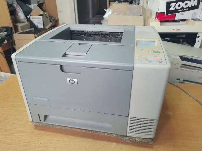 Принтер HP LaserJet 2420dn / лазерний монохромний друк / 1200x1200 dpi / А4 / 28 стор./хв. / Ethernet, USB 2.0 / Дуплекс б/в - зображення 2