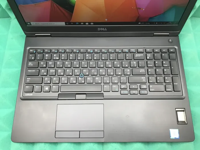 Ноутбук Б-клас Dell Latitude 5580 / 15.6" (1920x1080) IPS / Intel Core i5-6440HQ (4 ядра по 2.6 - 3.5 GHz) / 8 GB DDR4 / 256 GB SSD / Intel HD Graphics 530 / Fingerprint / HDMI / Windows 10 б/в - зображення 4