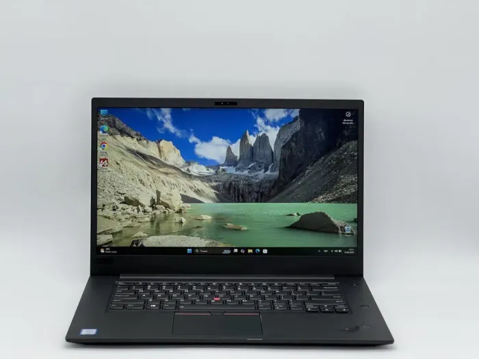 Мобільна робоча станція Lenovo ThinkPad P1 Gen 1 / 15.6" (1920x1080) IPS / Intel Core i7-8850H (6 (12) ядер по 2.6 - 4.3 GHz) / 32 GB DDR4 / 480 GB SSD / nVidia Quadro P1000, 4 GB GDDR5, 128-bit / WebCam б/в - зображення 2