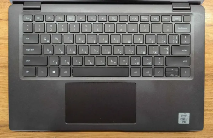 Ультрабук Dell Latitude 7410 / 14" (1920x1080) IPS / Intel Core i7-10610U (4 (8) ядра по 1.8 - 4.9 GHz) / 16 GB DDR4 / 480 GB SSD / Intel UHD Graphics / WebCam / Windows 10 б/в - зображення 3