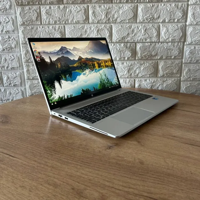 Ультрабук Б-клас HP ProBook 650 G8 / 15.6" (1920x1080) IPS / Intel Core i5-1145G7 (4 (8) ядра по 1.1 - 4.4 GHz) / 16 GB DDR4 / 256 GB SSD / Intel Iris Xe Graphics / WebCam б/в - зображення 4