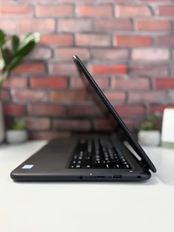 Ноутбук Dell Latitude 3310 / 13.3" (1920x1080) IPS Touch / Intel Core i3-8145U (2 (4) ядра по 2.1 - 3.9 GHz) / 8 GB DDR4 / 128 GB SSD / Intel UHD Graphics / WebCam б/в - зображення 7