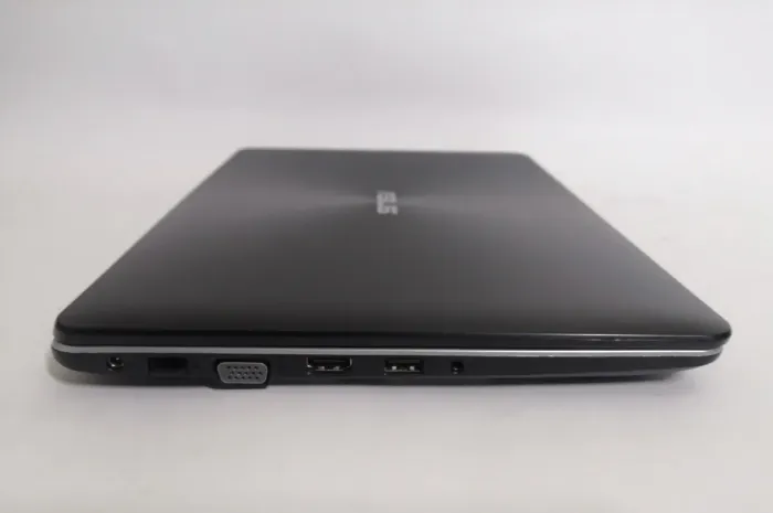 Ноутбук Asus F302U / 13.3" IPS / Intel Core i5-6200U (2(4) ядра по 2.3-2.8 GHz) / 8GB DDR3 / 128GB SSD / WebCam / NO ODD б/в - зображення 5