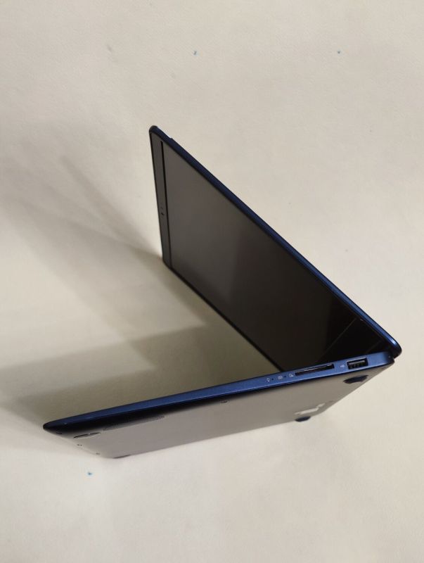 Ультрабук Asus Zenbook UX430U / 14" (1920x1080) IPS / Intel Core i5-8250U (4 (8) ядра по 1.6 - 3.4 GHz) / 8 GB DDR4 / 256 GB SSD / Intel UHD Graphics 620 / WebCam б/в - зображення 6