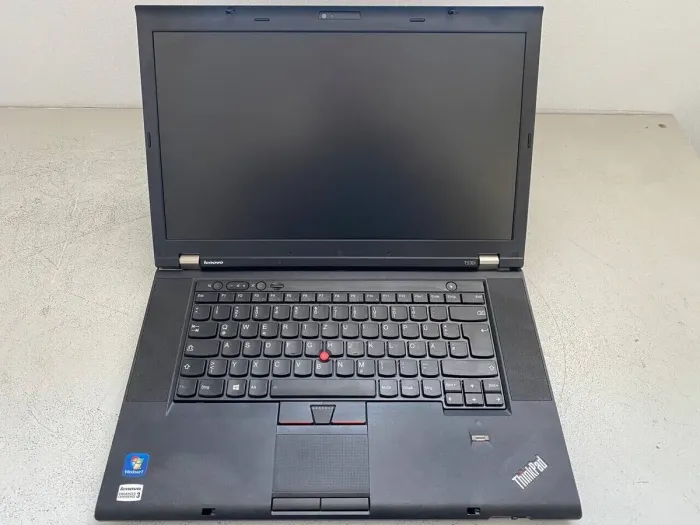 Ноутбук Lenovo ThinkPad T530i / 15.6" (1366x768) TN / Intel Core i5-3230M (2 (4) ядра по 2.6 - 3.2 GHz) / 8 GB DDR3 / 240 GB SSD / Intel HD Graphics 4000 / WebCam б/в - зображення 2