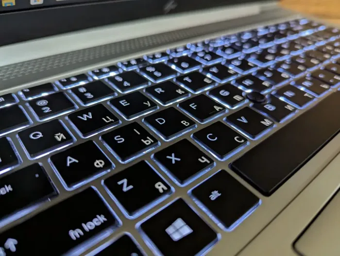 Ультрабук HP EliteBook 840 G6 / 14" (1920x1080) IPS / Intel Core i5-8365U (4 (8) ядра по 1.6 - 4.1 GHz) / 16 GB DDR4 / 480 GB SSD / Intel UHD Graphics 620 / WebCam / Fingerprint / Windows 10 б/в - зображення 6