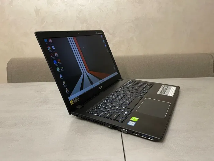 Ноутбук Б-клас Acer Aspire E5-576G-5762 / 15.6" (1920x1080) IPS / Intel Core i5-8250U (4 (8) ядра по 1.6 - 3.4 GHz) / 16 GB DDR3 / 240 GB SSD M.2 / nVidia GeForce MX150, 2 GB GDDR5, 64-bit / WebCam / DVD-ROM б/в - зображення 5