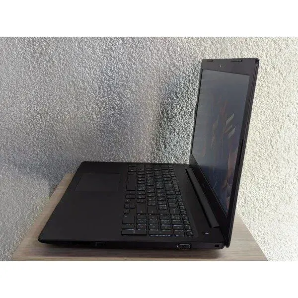 Ноутбук Б-клас Dell Latitude 3590 / 15.6" (1920x1080) TN / Intel Core i5-8250U (4 (8) ядра по 1.6 - 3.4 GHz) / 16 GB DDR4 / 128 GB SSD + 500 GB HDD / Intel UHD Graphics 620 / WebCam б/в - зображення 6