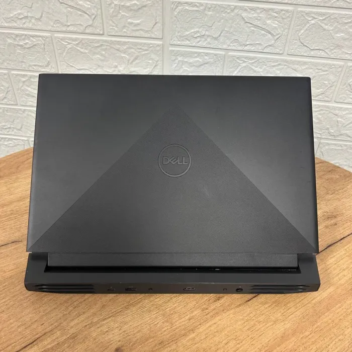 Ігровий ноутбук Б-клас Dell G15 5511 / 15.6" (1920x1080) IPS / Intel Core i5-11400H (6 (12) ядер по 2.7 - 4.5 GHz) / 16 GB DDR4 / 512 GB SSD / nVidia GeForce RTX 3050 Ti, 4 GB GDDR6, 128-bit / WebCam б/в - зображення 3
