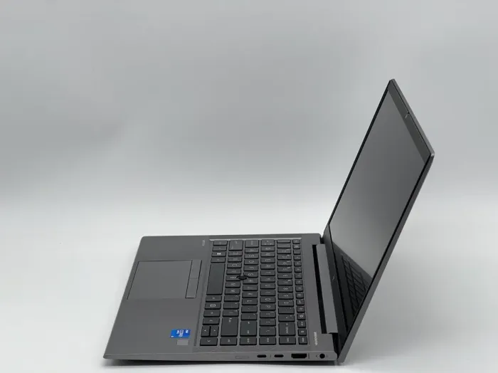Ультрабук HP ZBook Firefly 14 G8 / 14" (1920x1080) IPS / Intel Core i5-1145G7 (4 (8) ядра по 1.1 - 4.4 GHz) / 16 GB DDR4 / 480 GB SSD / Intel Iris Xe Graphics / WebCam б/в - зображення 4
