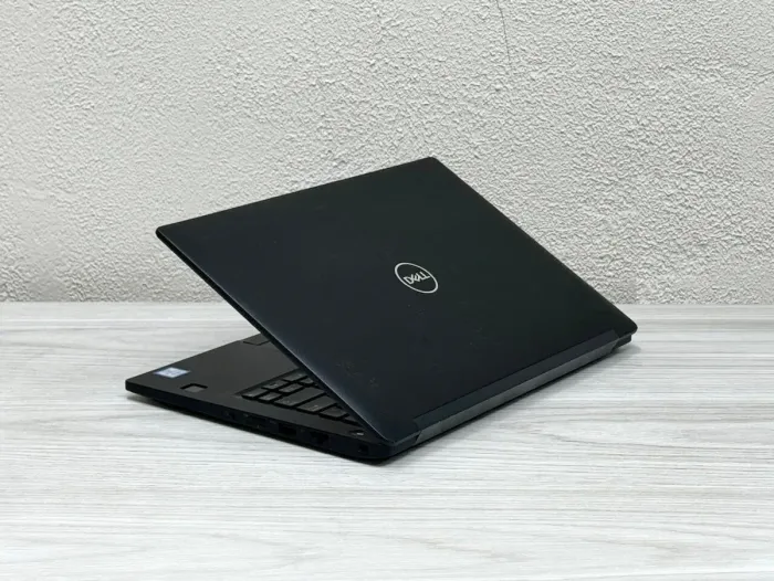 Ноутбук Dell Latitude 7390 / 13.3" (1920x1080) IPS Touch / Intel Core i7-8650U (4 (8) ядер по 1.9 - 4.2 GHz) / 16 GB DDR4 / 256 GB SSD M.2 / Intel UHD Graphics 620 / WebCam / Win 10 Pro б/в - зображення 7