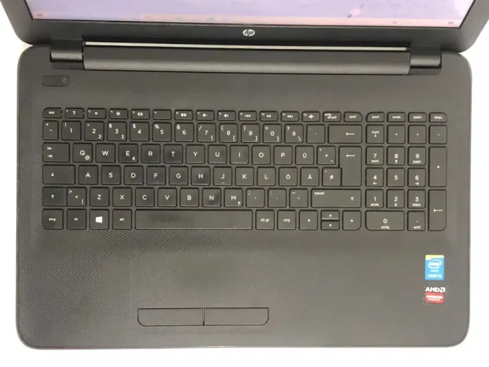 Ноутбук Б-клас HP 250 G4 / 15.6" (1366x768) TN / Intel Core i3-5005U (2 (4) ядра по 2.0 GHz) / 8 GB DDR4 / 1000 GB HDD / AMD Radeon R5 M330, 2 GB DDR3, 64-bit / WebCam / DVD-ROM / Win 10 Home б/в - зображення 8