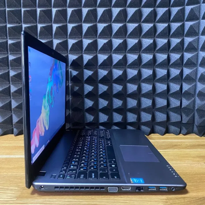 Ігровий ноутбук Б-клас Asus F550J / 15.6" (1920x1080) TN / Intel Core i7-4710HQ (4 (8) ядра по 2.5 - 3.5 GHz) / 12 GB DDR3 / 128 GB SSD / nVidia GeForce GTX 850M, 2 GB GDDR3, 128-bit / WebCam / DVD-ROM б/в - зображення 5