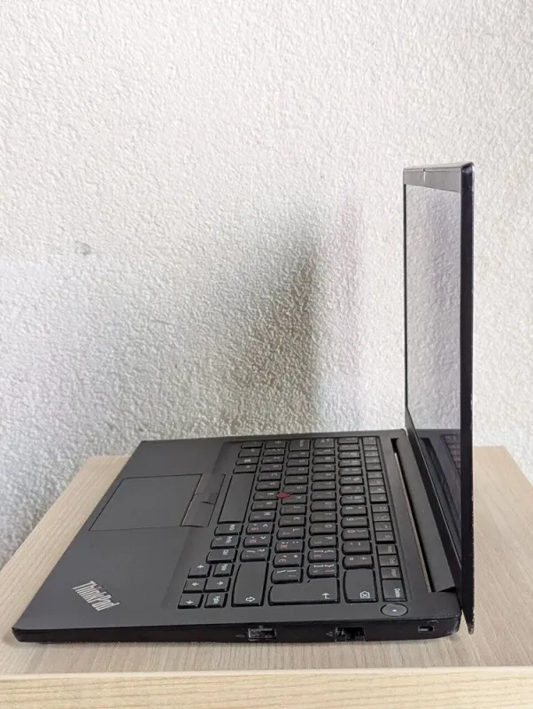 Ультрабук Б-клас Lenovo ThinkPad E14 Gen 2 / 14" (1920x1080) IPS / Intel Core i3-1115G4 (2 (4) ядра по 1.7 - 4.1 GHz) / 16 GB DDR4 / 256 GB SSD / Intel UHD Graphics / WebCam / HDMI б/в - зображення 8