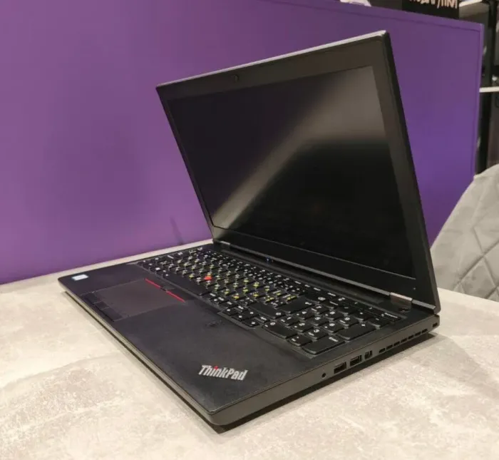 Мобільна робоча станція Lenovo ThinkPad P52 / 15.6" (1920x1080) IPS / Intel Core i7-8750H (6 (12) ядер по 2.2 - 4.1 GHz) / 32 GB DDR4 / 512 GB SSD / nVidia Quadro P2000, 4 GB GDDR5, 128-bit / WebCam б/в - зображення 4