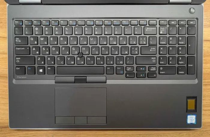 Мобільна робоча станція Dell Precision 7540 / 15.6" (1920x1080) IPS / Intel Core i5-9400H (4 (8) ядра по 2.5 - 4.3 GHz) / 32 GB DDR4 / 512 GB SSD / nVidia Quadro T2000, 4 GB GDDR5, 128-bit / Fingerprint / Windows 10 б/в - зображення 3