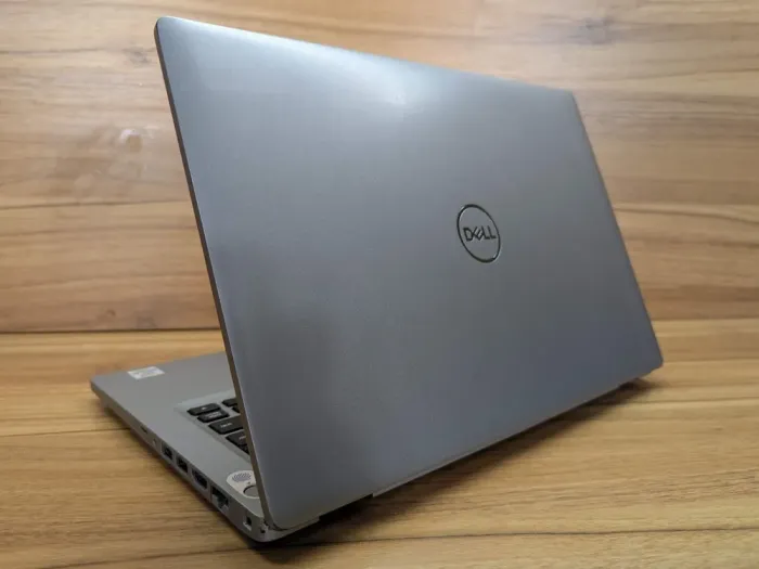 Ультрабук Б-клас Dell Latitude 5410 / 14" (1920x1080) IPS / Intel Core i5-10310U (4 (8) ядра по 1.7 - 4.4 GHz) / 8 GB DDR4 / 256 GB SSD / Intel UHD Graphics / WebCam / TouchID / Windows 10 б/в - зображення 8