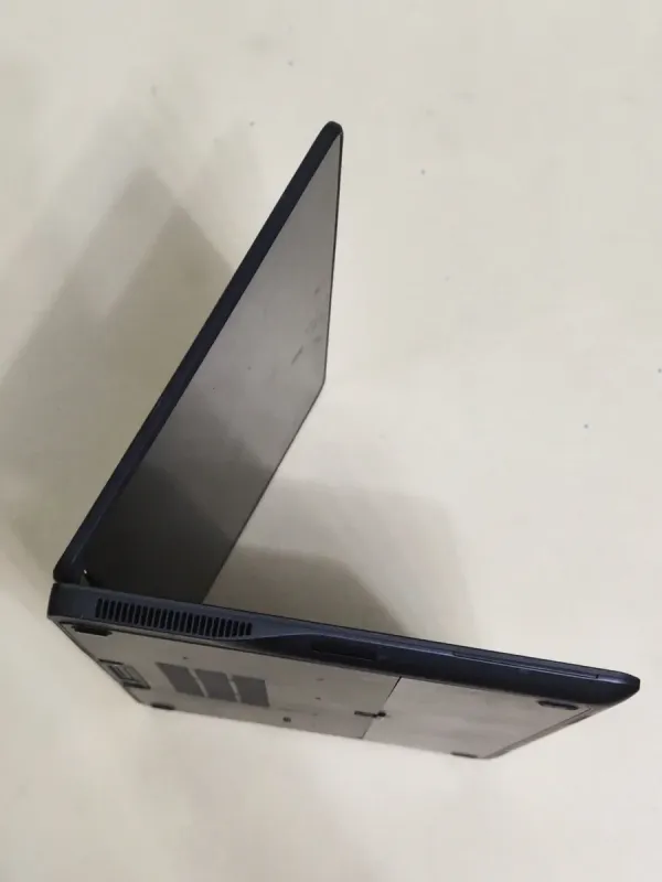 Ноутбук Dell Latitude E7440 / 14" (1920x1080) IPS Touch / Intel Core i7-4600U (2 (4) ядра по 2.1 - 3.3 GHz) / 8 GB DDR3 / 256 GB SSD / Intel HD Graphics 4400 / WebCam б/в - зображення 5