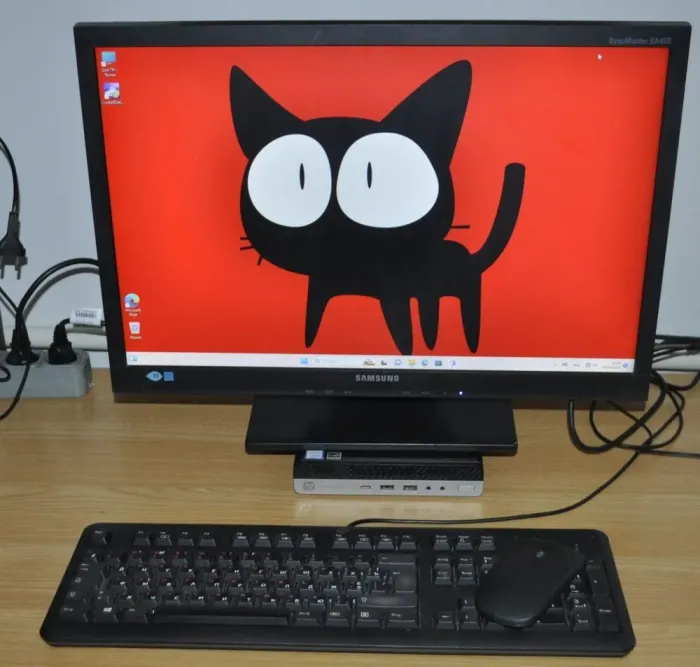 Комплект ПК: HP ProDesk 600 G3 Mini PC USFF / Intel Core i3-7100T (2 (4) ядра по 3.4 GHz) / 16 GB DDR4 / 240 GB SSD / Intel HD Graphics 630 + Монітор Б-клас 22" (1680x1050) TN + Windows 11 Pro б/в - зображення 3