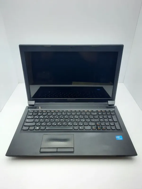 Ноутбук Б-клас Lenovo IdeaPad B570 / 15.6" (1366x768) TN / Intel Pentium B970 (2 ядра по 2.3 GHz) / 4 GB DDR3 / 320 GB HDD / Intel HD Graphics / WebCam / АКБ не тримає б/в - зображення 2
