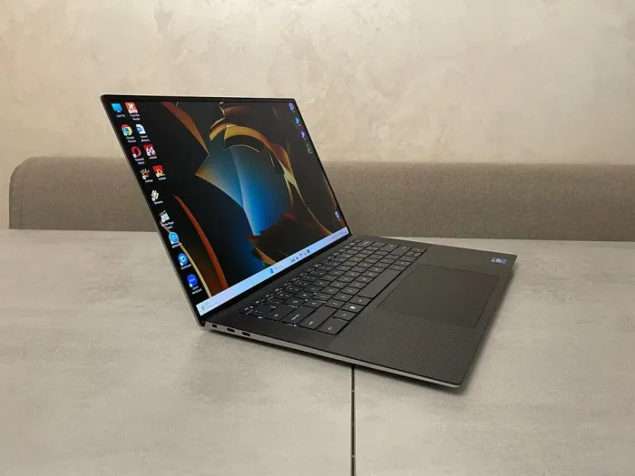 Мобільна робоча станція Dell Precision 5560 / 15.6" (1920x1080) IPS / Intel Core i7-11850H (8 (16) ядер по 4.8 GHz) / 32 GB DDR4 / 512 GB SSD M.2 / nVidia RTX A2000, 4 GB GDDR6, 128-bit / WebCam б/в - зображення 5